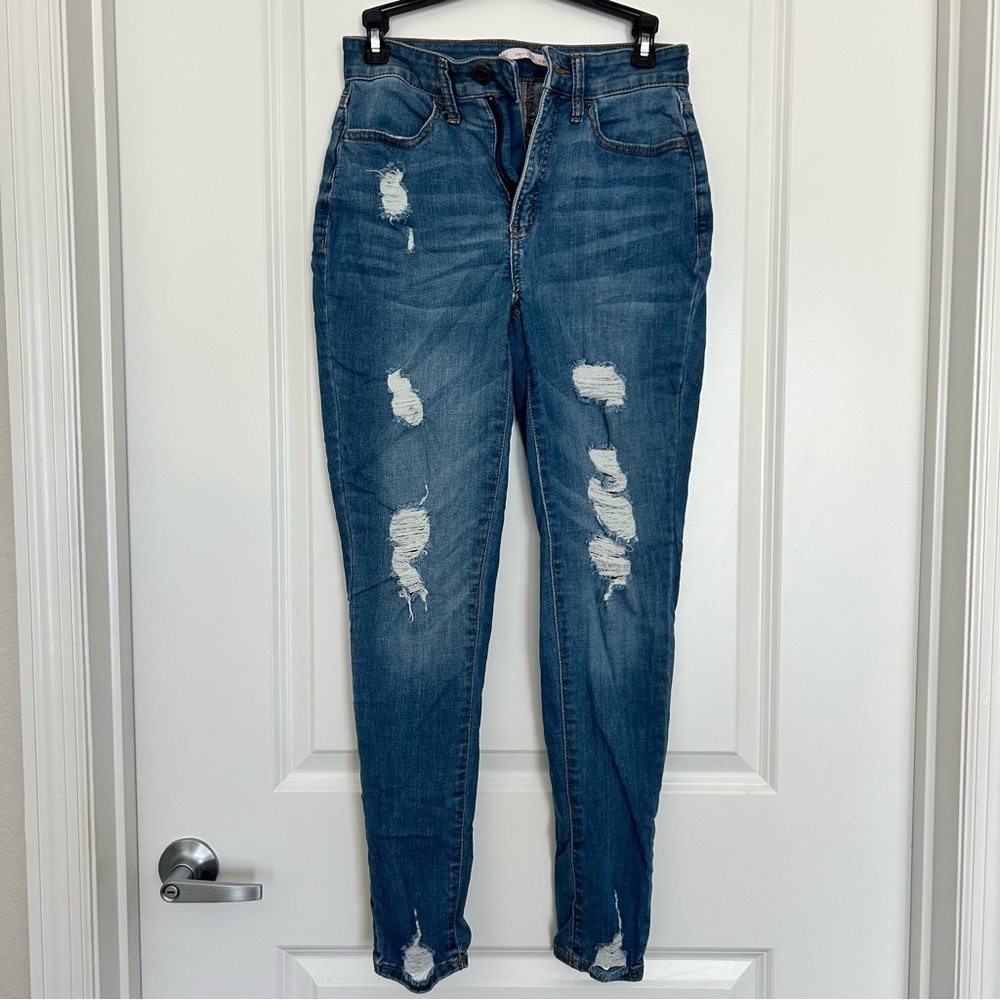 Kohl's SO (5/27W) NWOT Curvy Med Wash High Rise Distressed Ripped Skinny Jeans